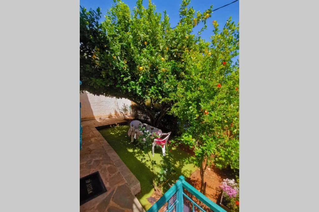 Cosy Guest House With Private Yard Saronida Extérieur photo