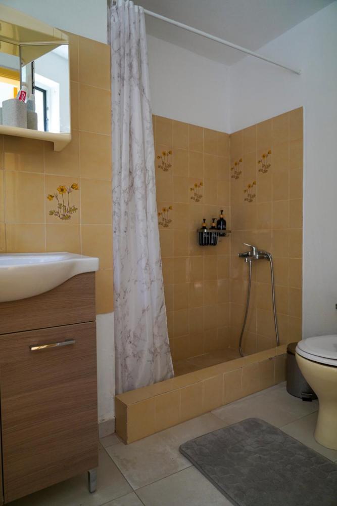 Cosy Guest House With Private Yard Saronida Extérieur photo